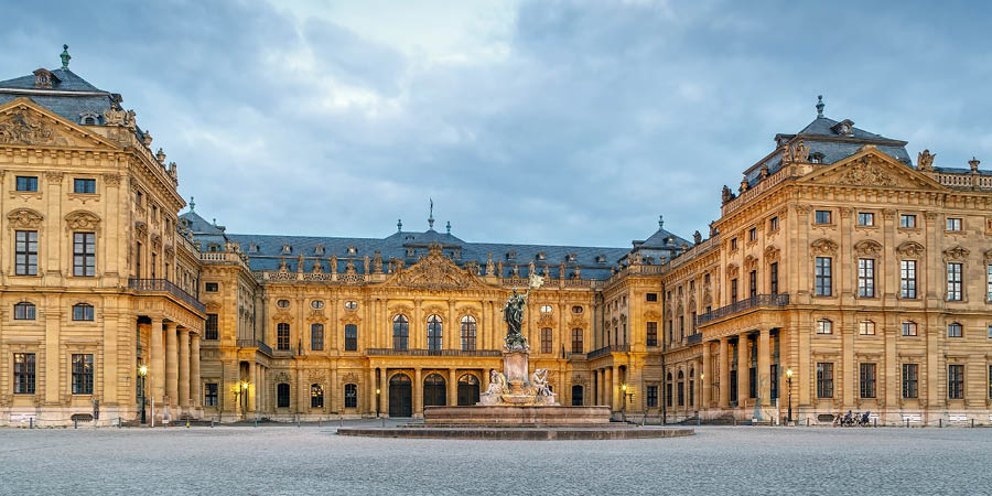 Tasting wines at the Würzburg Residenz